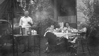 Hocker Family BBQ, circa 1946