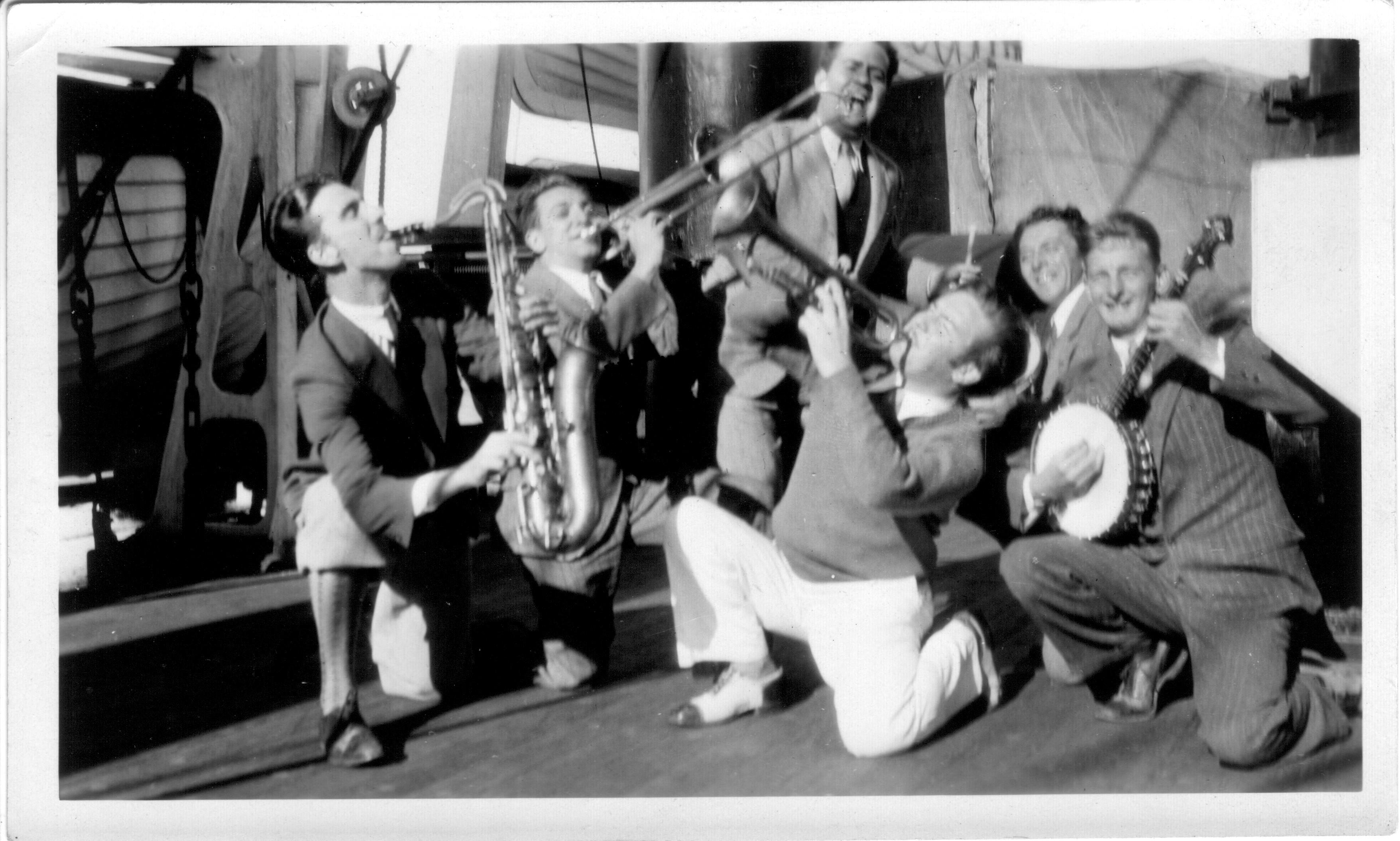 1930 band hamming on ship