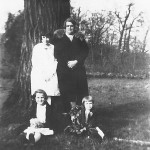 Isabella Hocker and 3 of her daughters
